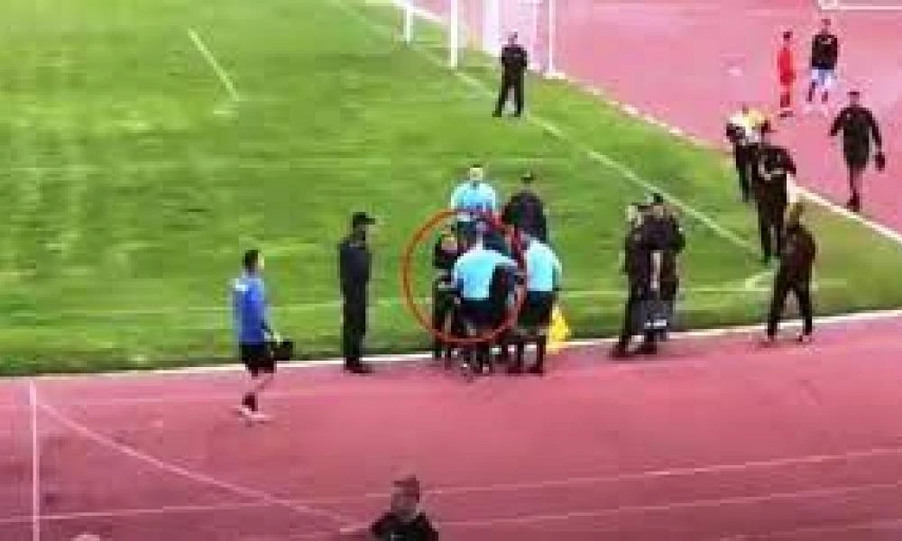 Κούγιας σαν μαινόμενος ταύρος επιχείρησε να… ξεβρακώσει διαιτητή! (βίντεο)